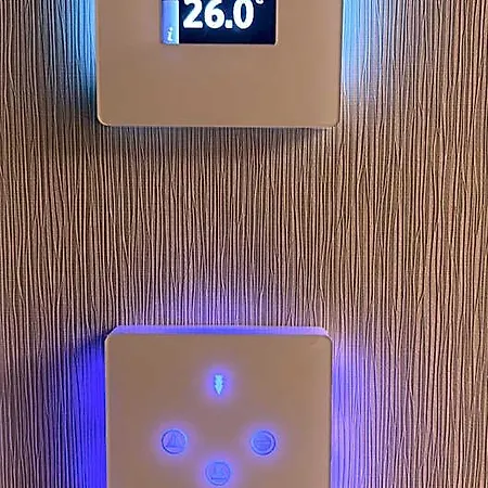 Lumi Hotel *