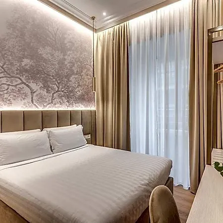Lumi Hotel *