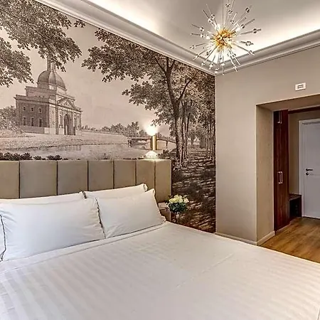 Lumi Hotel *